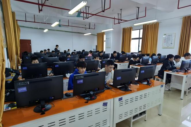 計(jì)算機(jī)應(yīng)用與維修專業(yè)