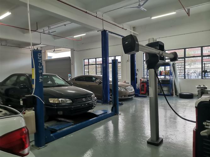 汽車維修工中級,汽車美容專項證,全國計算機等級證書等
